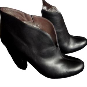Janet & Janet Leather Bootie Sz39 Us Sz 8